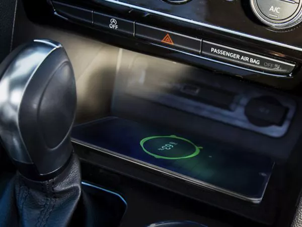 Hình minh họa: Sạc điện thoại không dây