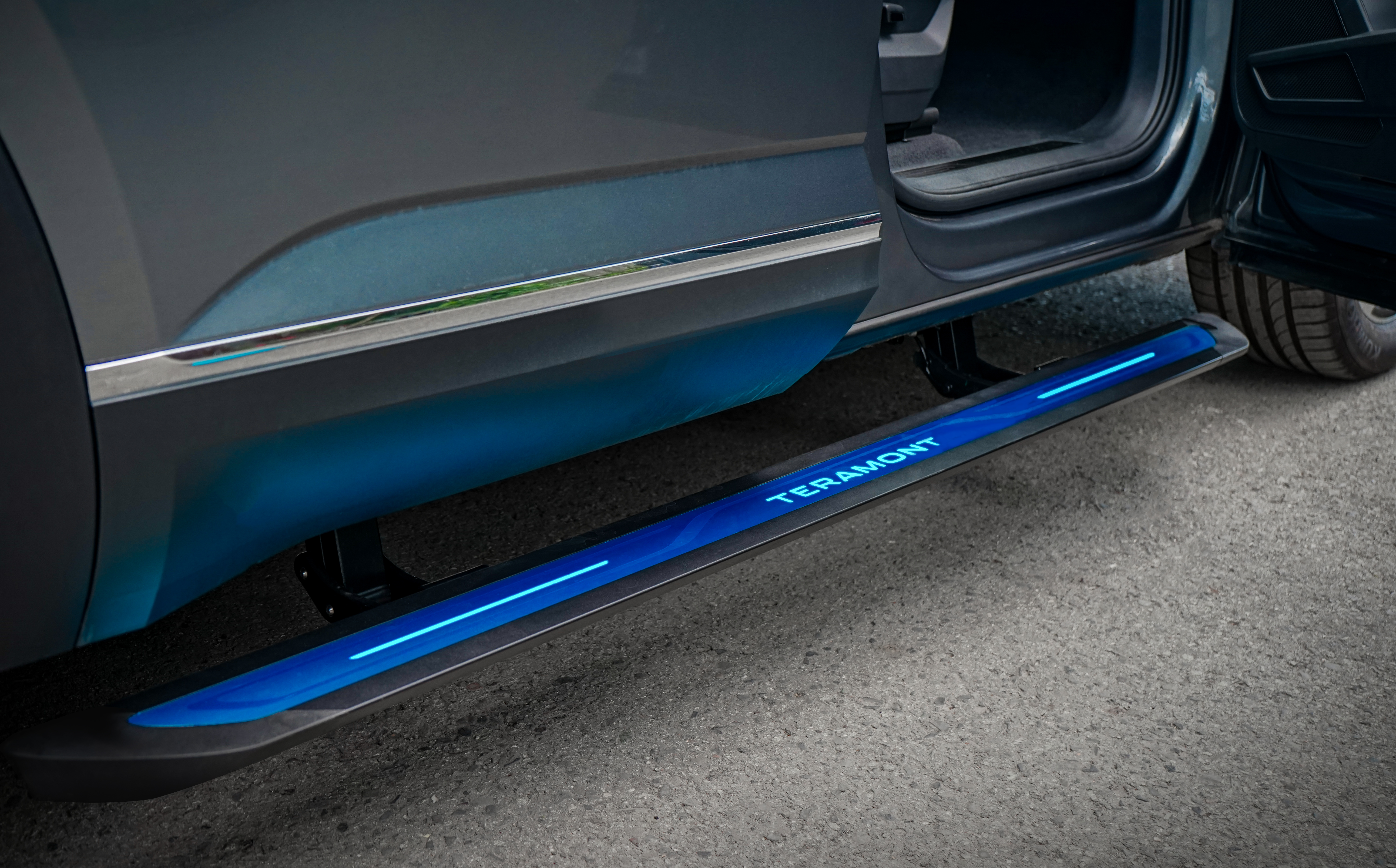 Volkswagen Teramont Limited Edition. Phiên bản đặc biệt chào đón cột mốc 2000 xe lăn bánh tại Việt Nam 2024 - 1719543339257