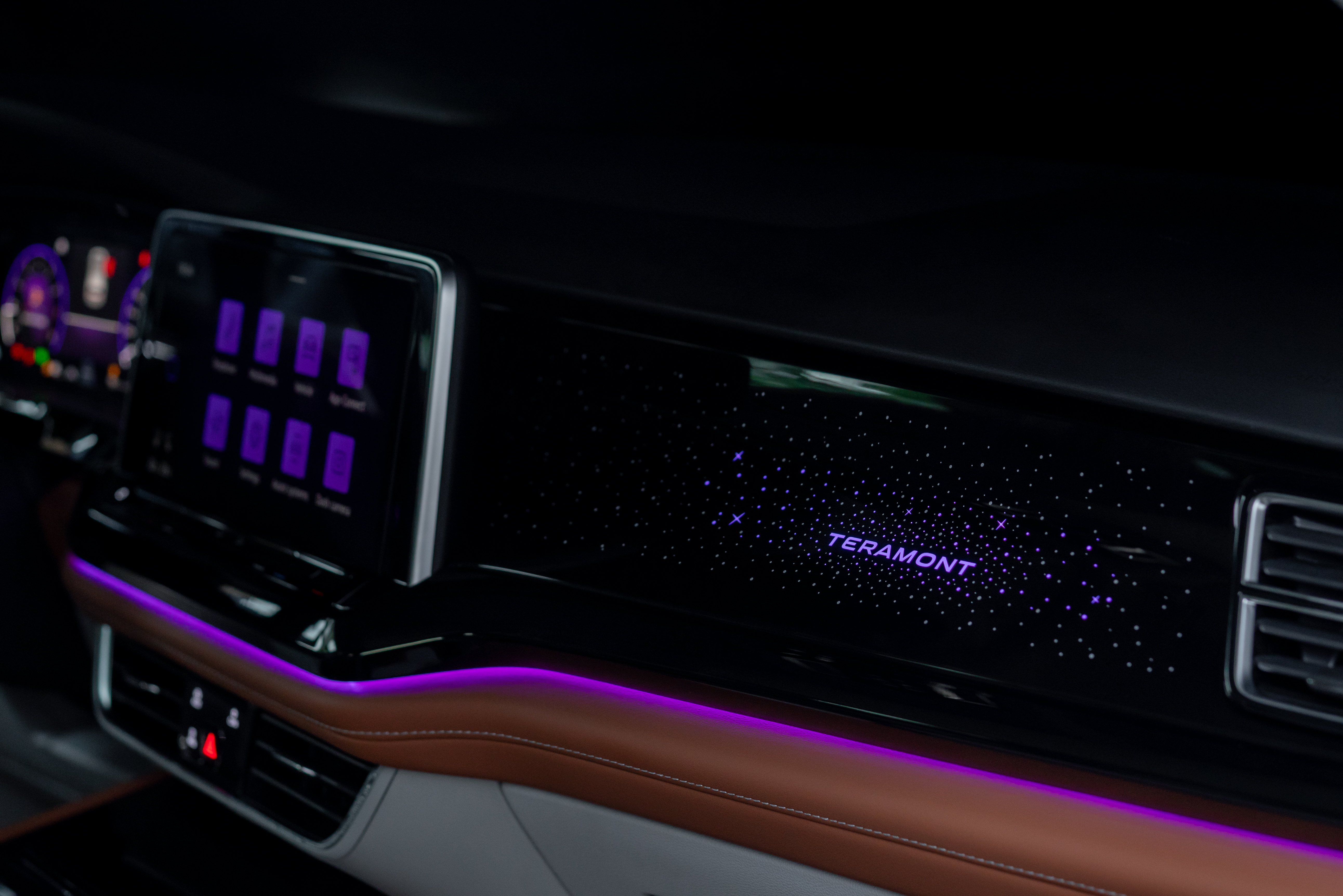 Hình minh họa: Trang trí taplo và cửa xe hiệu ứng ánh sao